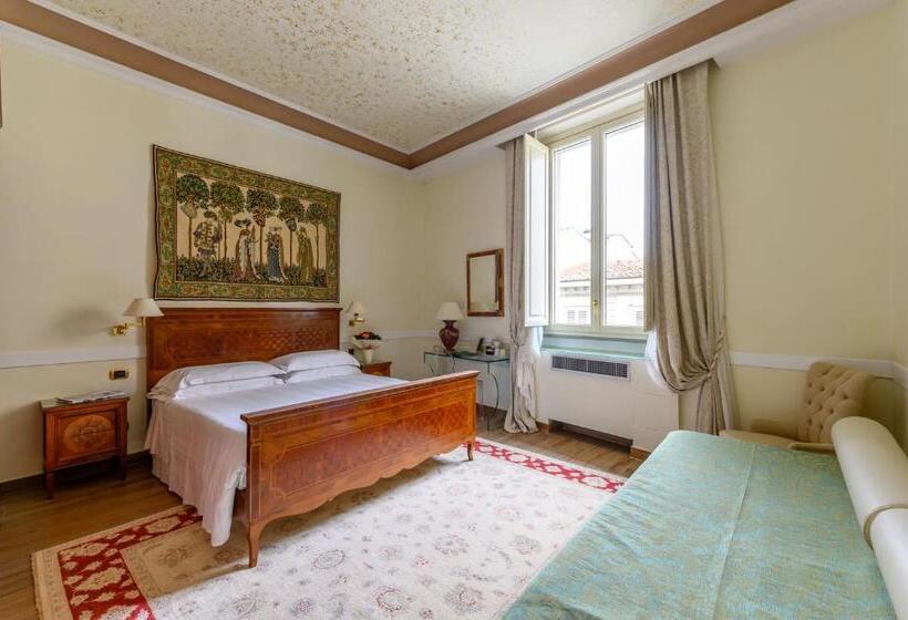 اتاق استاندارد سه نفره, Kraft