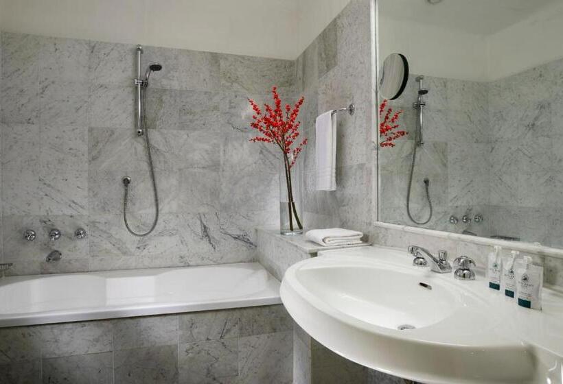 اتاق سوپریور, Kraft