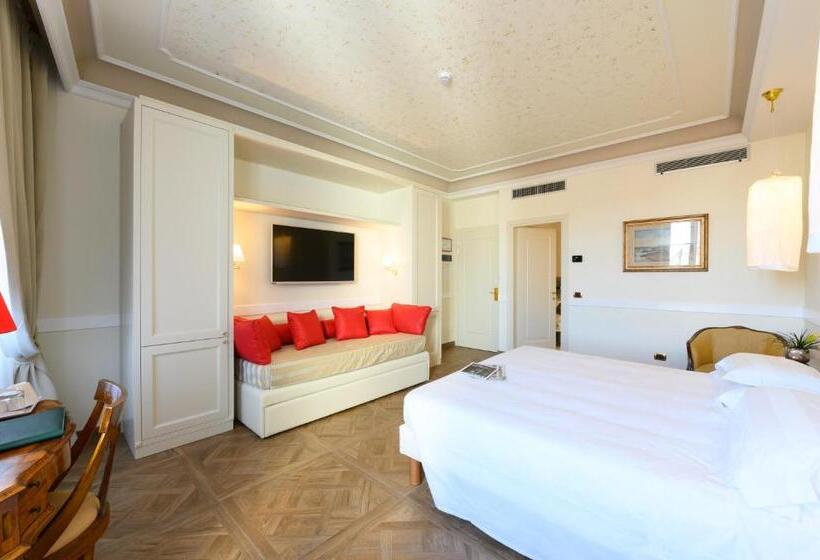 اتاق استاندارد چهار تخته, Kraft