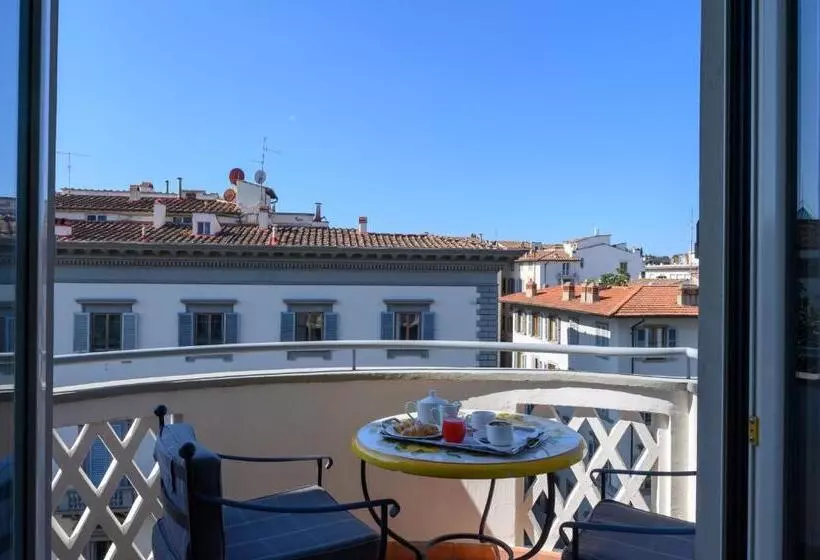 Camera Deluxe con Balcone, Kraft