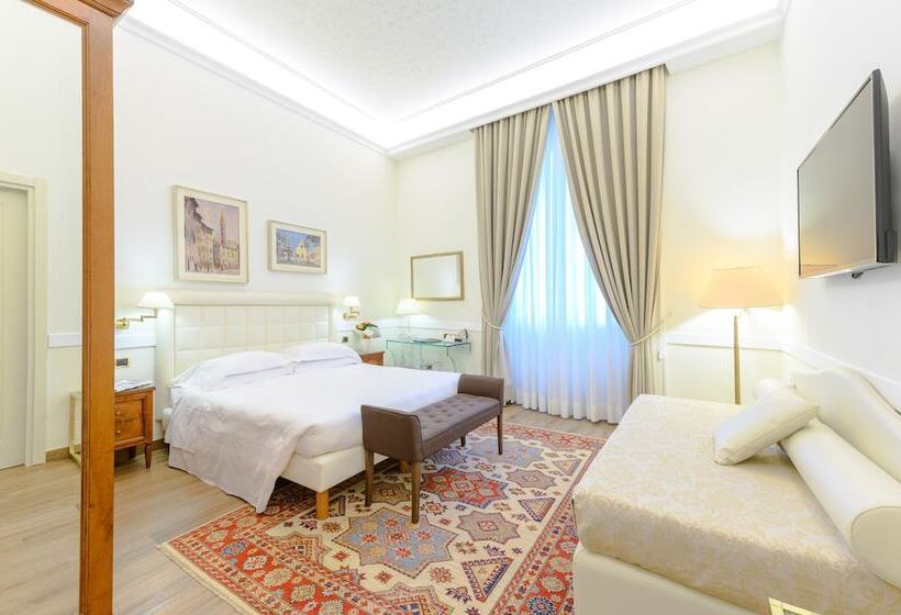 اتاق استاندارد سه نفره, Kraft