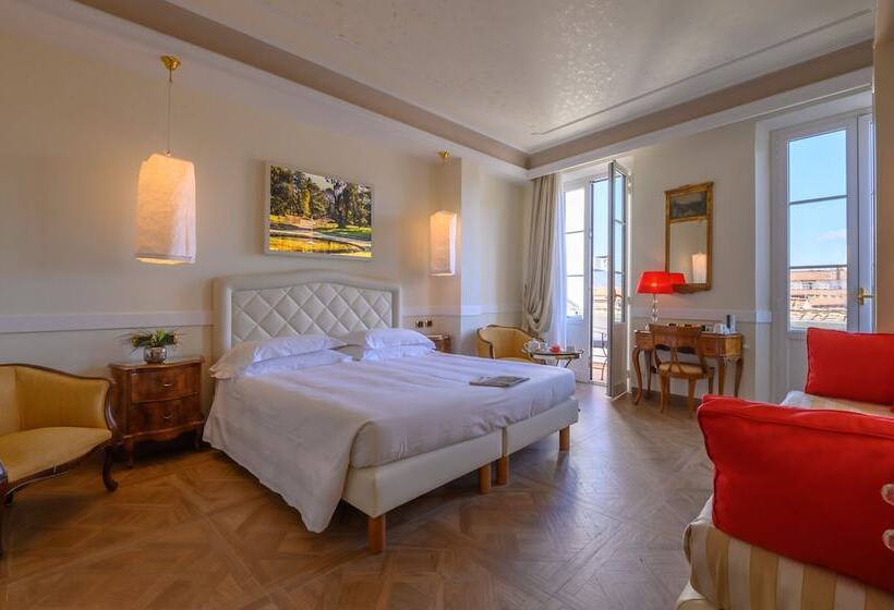 اتاق لوکس با بالکن, Kraft