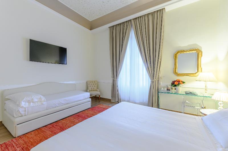 اتاق استاندارد چهار تخته, Kraft