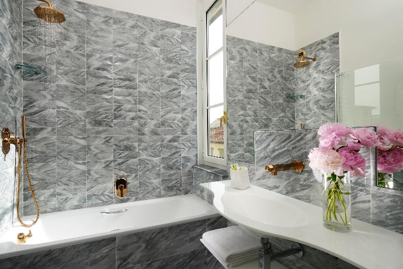 اتاق استاندارد چهار تخته, Kraft