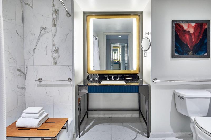 اتاق خانوادگی, Kraft