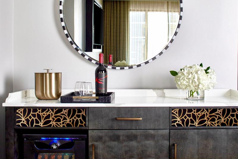 اتاق خانوادگی, Kraft