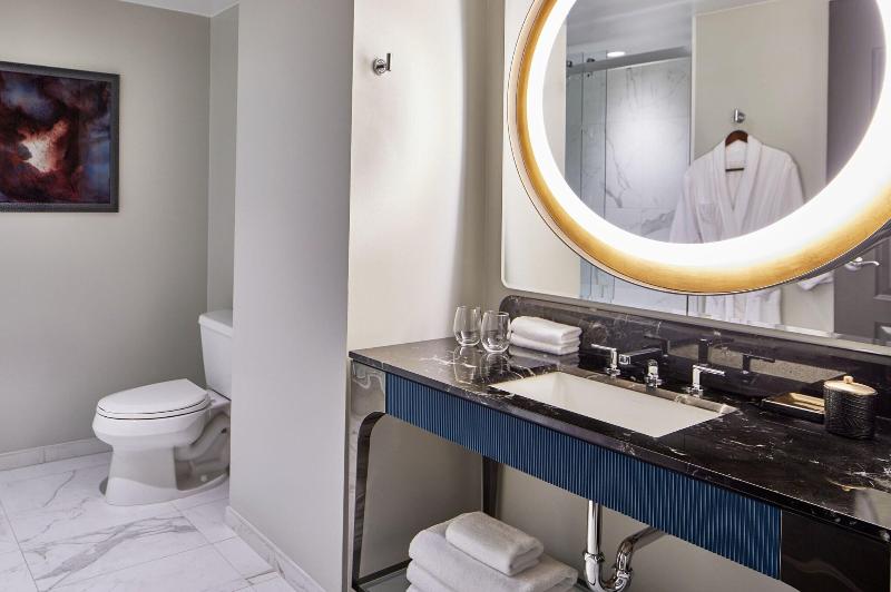 اتاق خانوادگی, Kraft