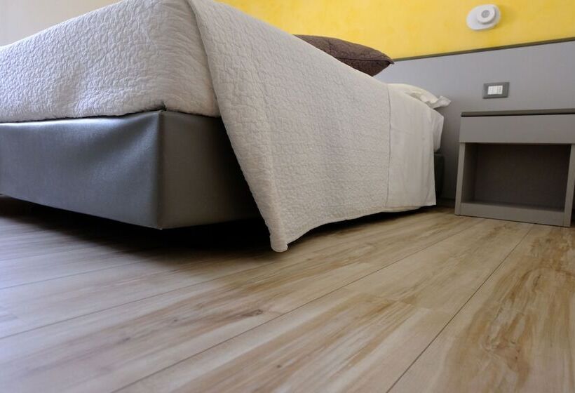 חדר סטנדרט, Liberty