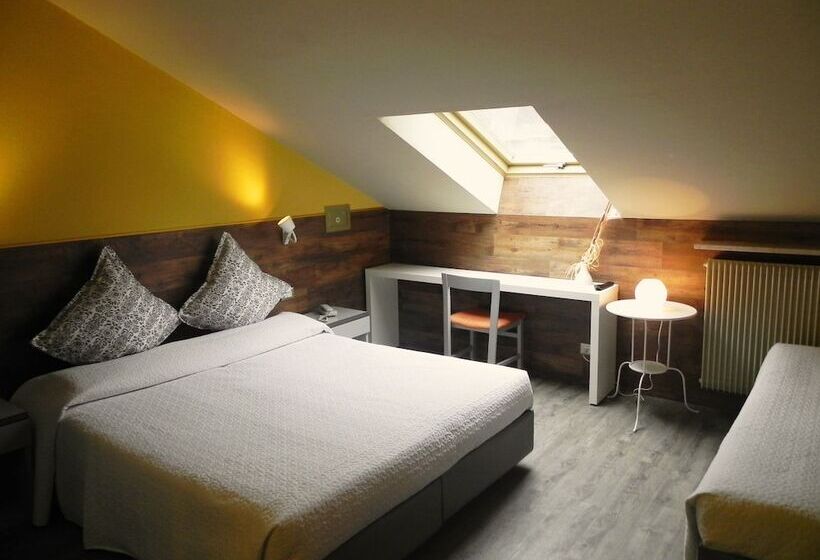 חדר משפחתי, Liberty