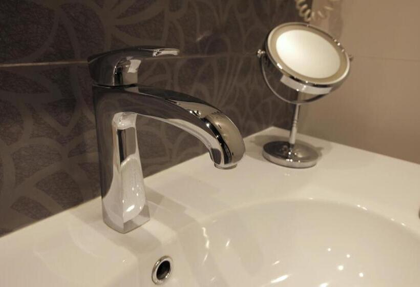 Superior room with lake view, Liberty