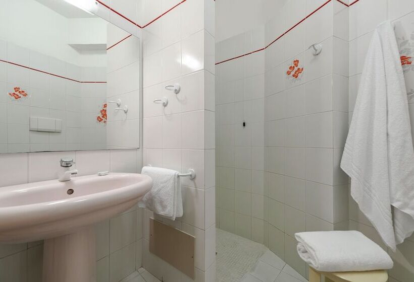 스탠다드 트리플 룸, Marco Polo