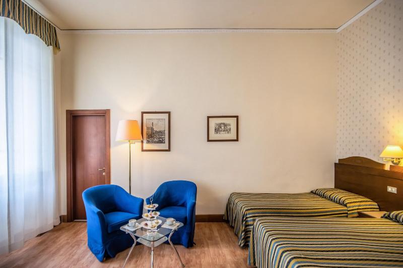 اتاق استاندارد سه نفره, Martelli