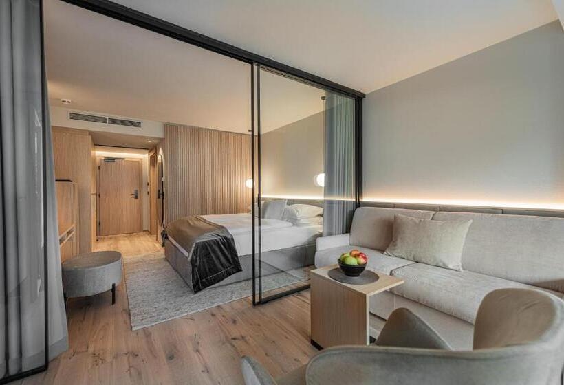 Номер Superior с Балконом, Das Paradies