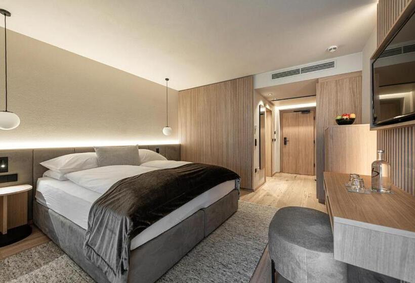 Номер Стандарт с Балконом, Das Paradies