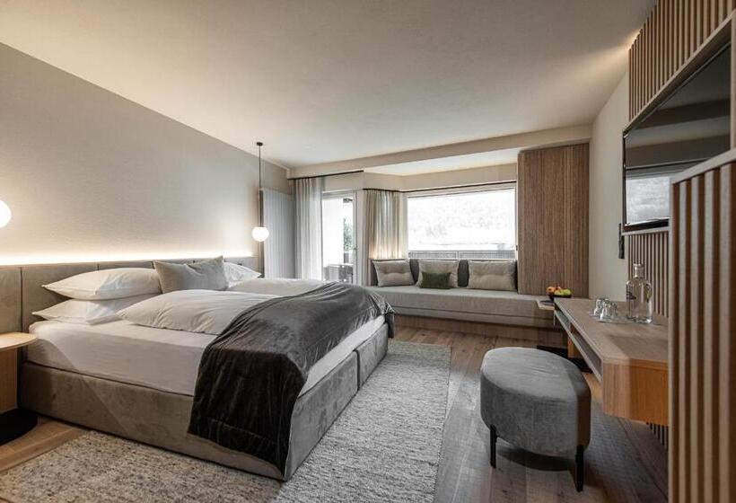 Номер Deluxe, Das Paradies