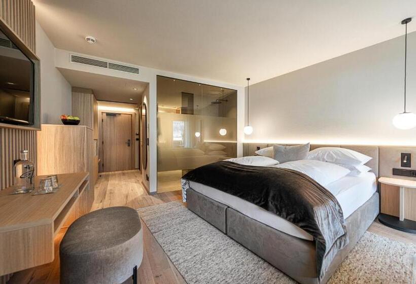 Номер Deluxe, Das Paradies