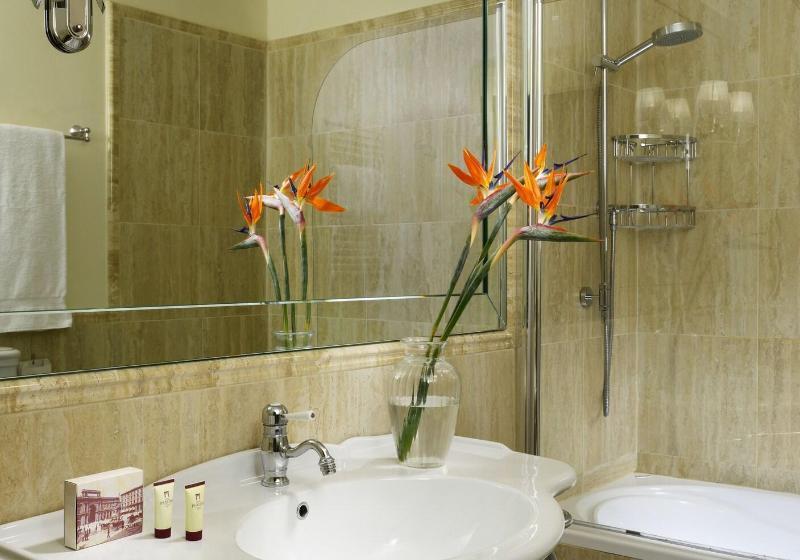 Quarto deluxe, Pendini