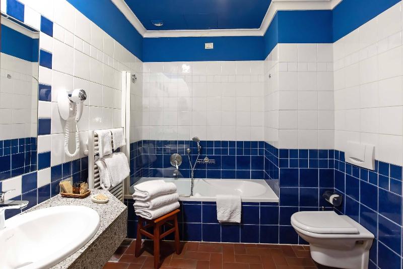 اتاق استاندارد سه نفره, Porta Faenza