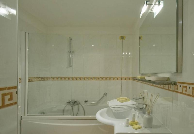 غرفة سوبيريور, President