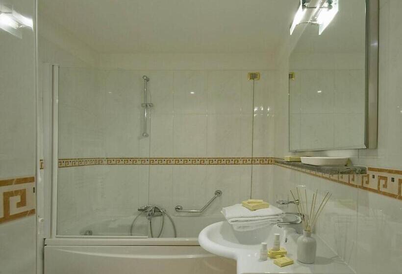 غرفة سوبيريور, President