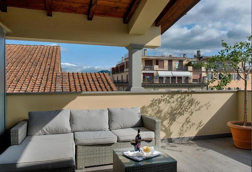 اتاق استاندارد با تراس, Rapallo