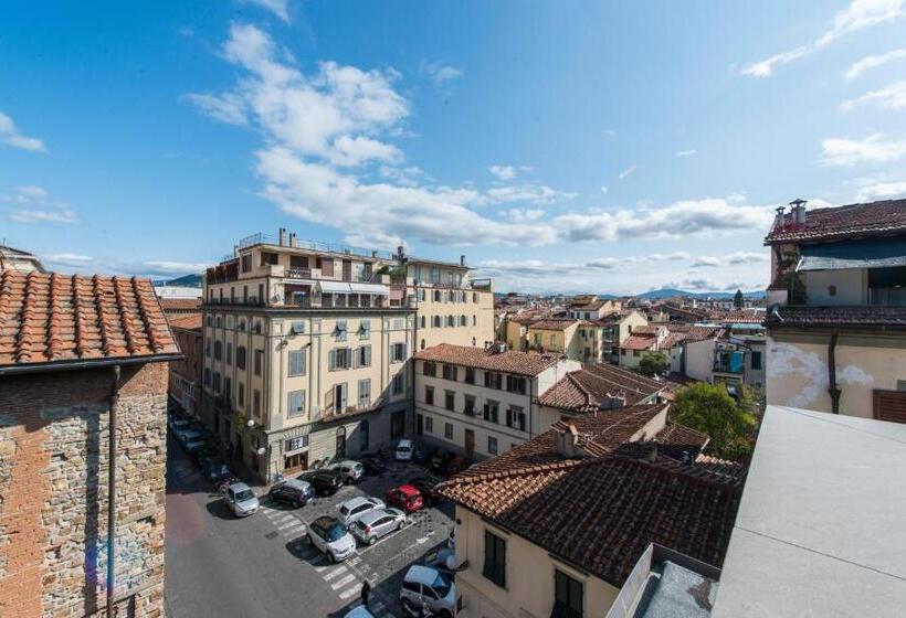 اتاق استاندارد با تراس, Rapallo