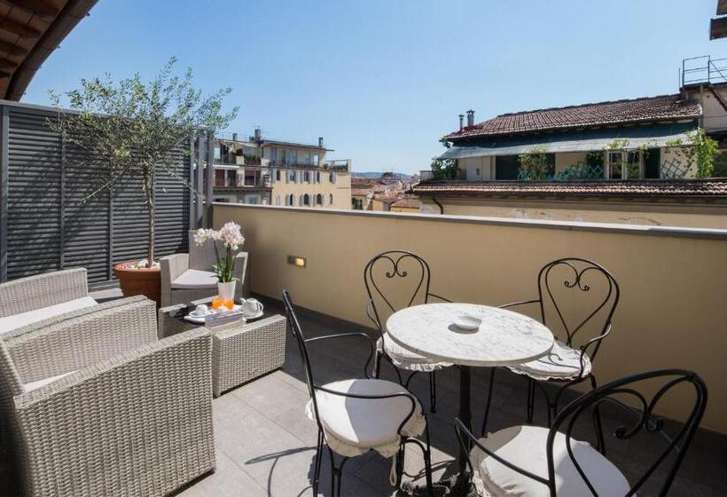 اتاق استاندارد با تراس, Rapallo