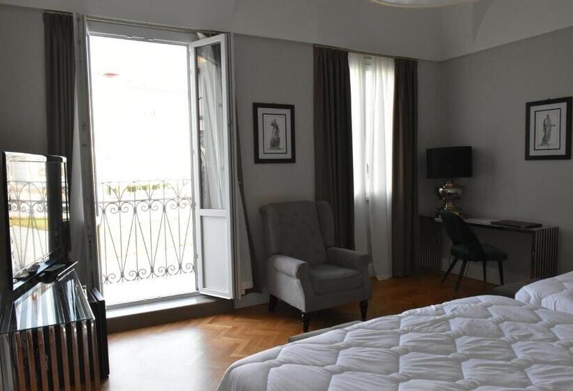 سوییت خانوادگی, Roma