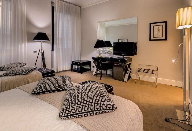 اتاق کلاسیک چهارنفره, Roma