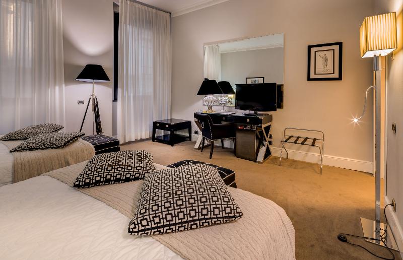 اتاق کلاسیک چهارنفره, Roma