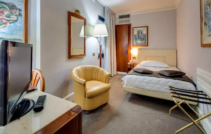 Quarto Individual Clássico, Roma