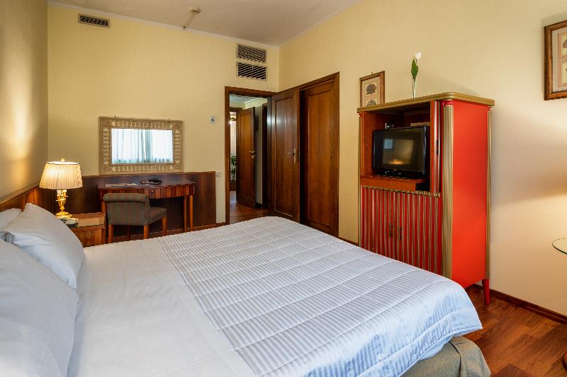 スーペリアールーム, Royal Palace