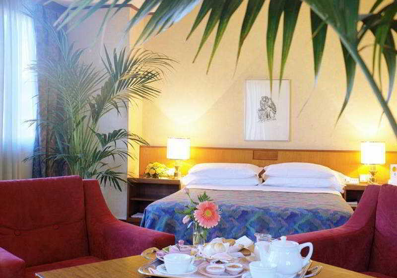 スタンダードルーム, Royal Palace