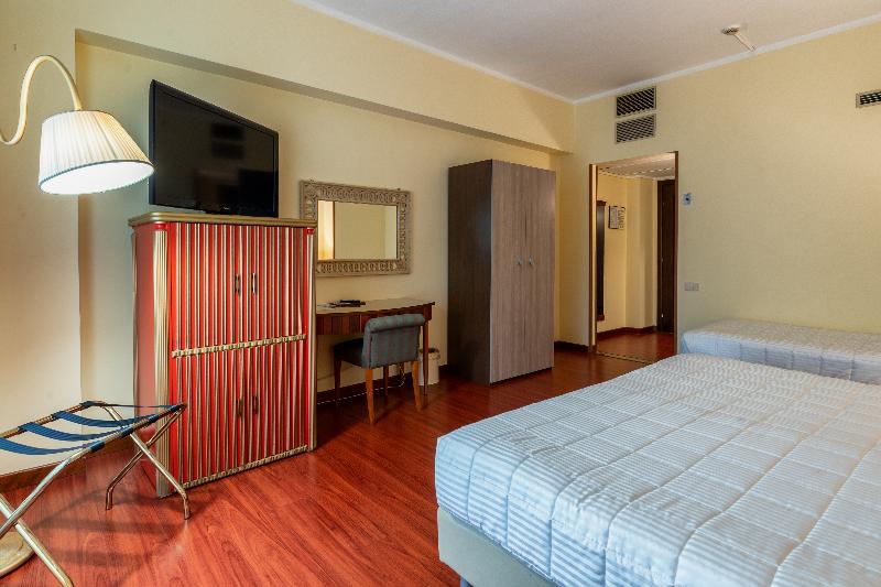 スタンダードトリプルルーム, Royal Palace