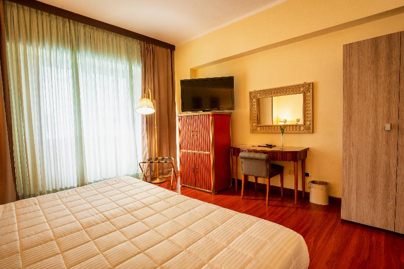 スタンダードトリプルルーム, Royal Palace