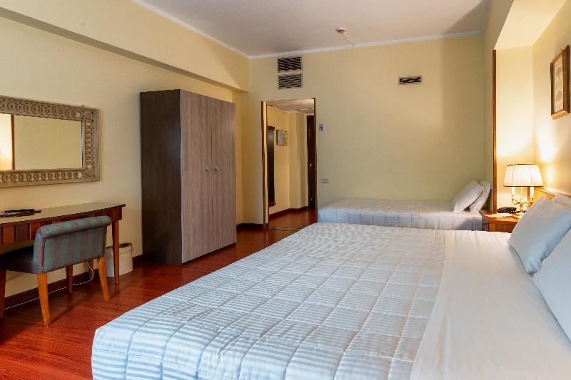 スタンダードトリプルルーム, Royal Palace