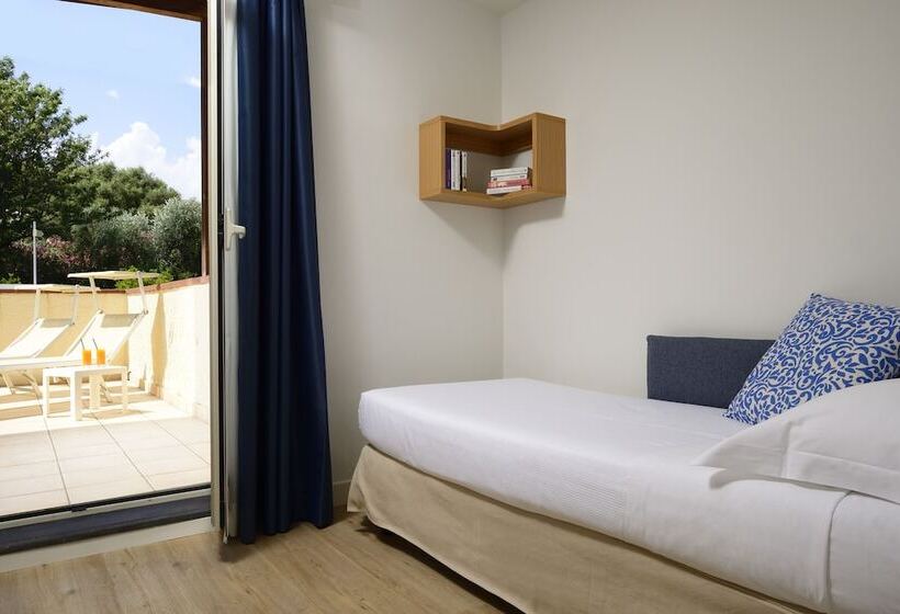 חדר סופריור לשלושה, Unahotels Naxos Beach Sicilia