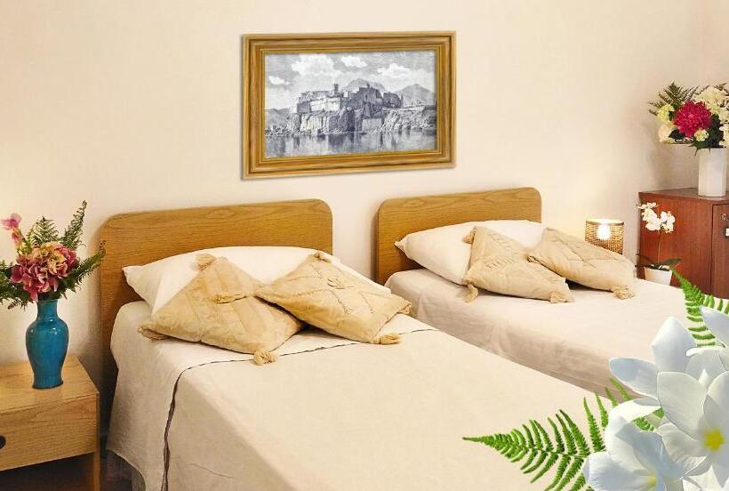 غرفة قياسية, Villa Augustus