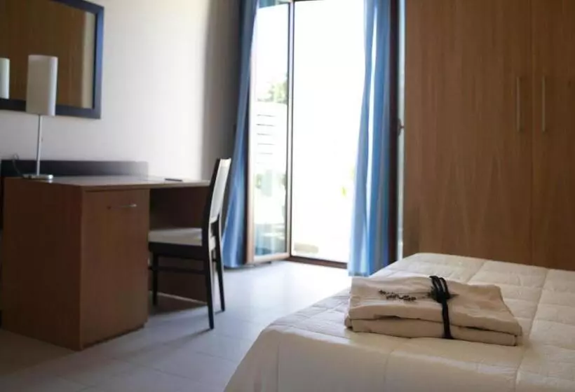 اتاق استاندارد با بالکن, Club Azzurro Hotel & Resort