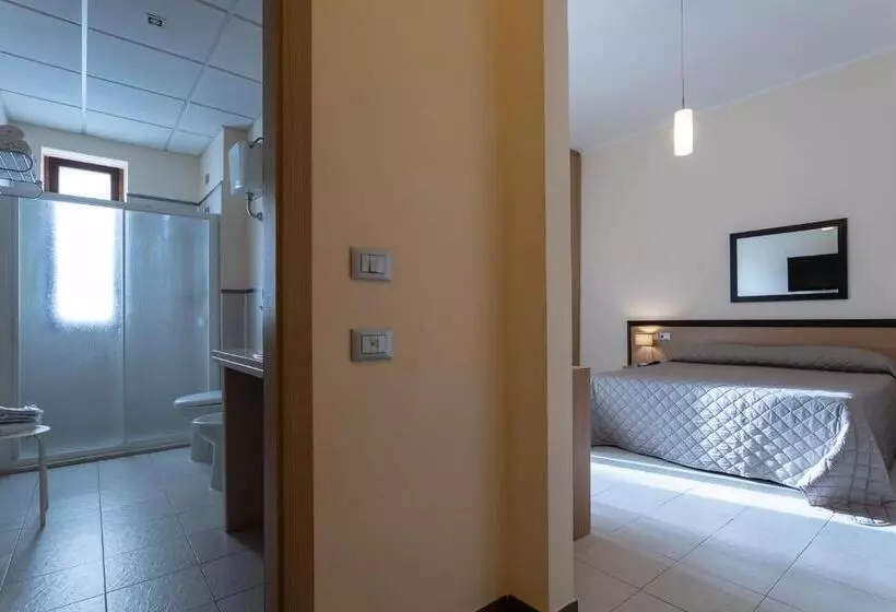 اتاق عادی یک تخته, Club Azzurro Hotel & Resort