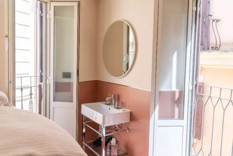 اتاق کلاسیک, 9hotel Cesari