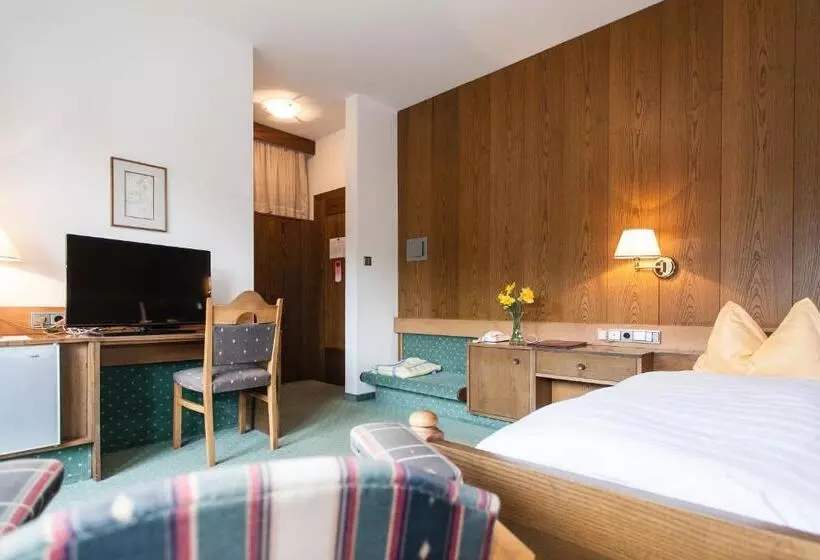 Standard Single Room, Am Wolfgrubenersee