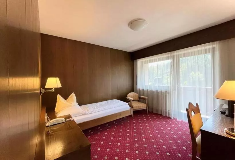Standard Single Room, Am Wolfgrubenersee