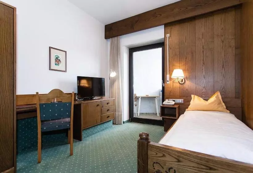 Single Basic Room, Am Wolfgrubenersee