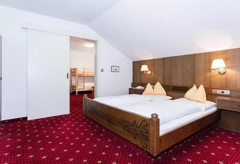 Family Room, Am Wolfgrubenersee