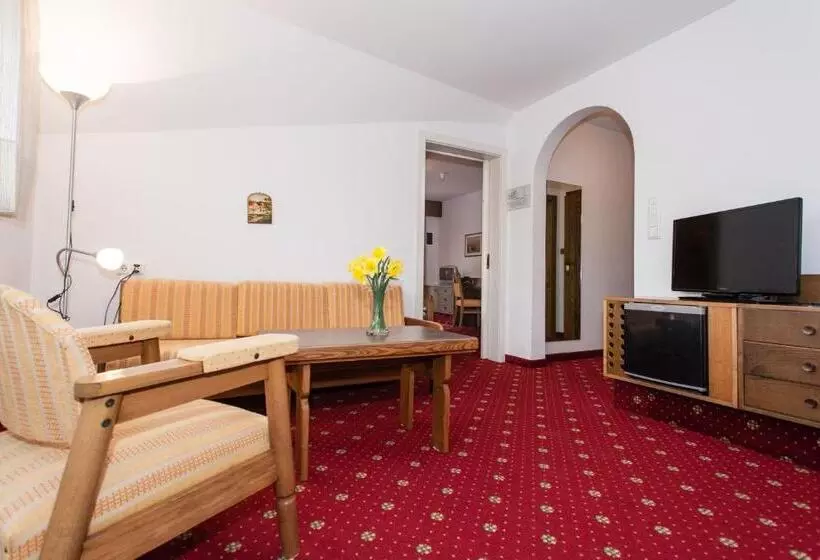 Family Room, Am Wolfgrubenersee