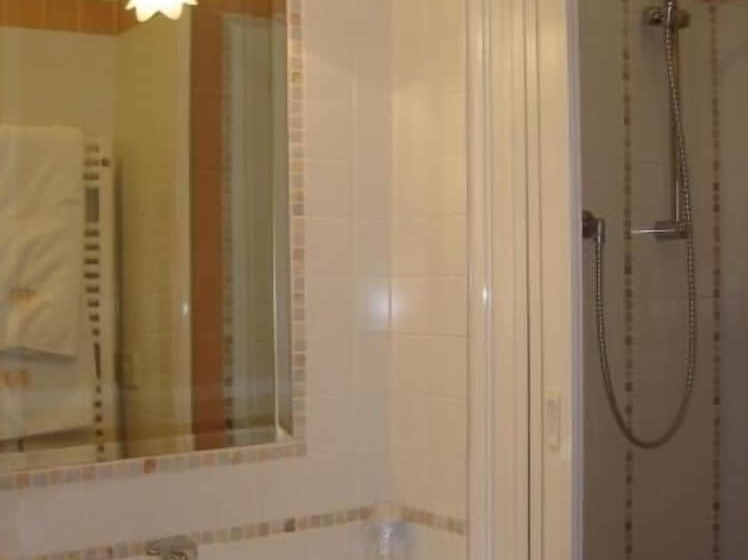 اتاق استاندارد چهار تخته, Phi Hotel Ambra