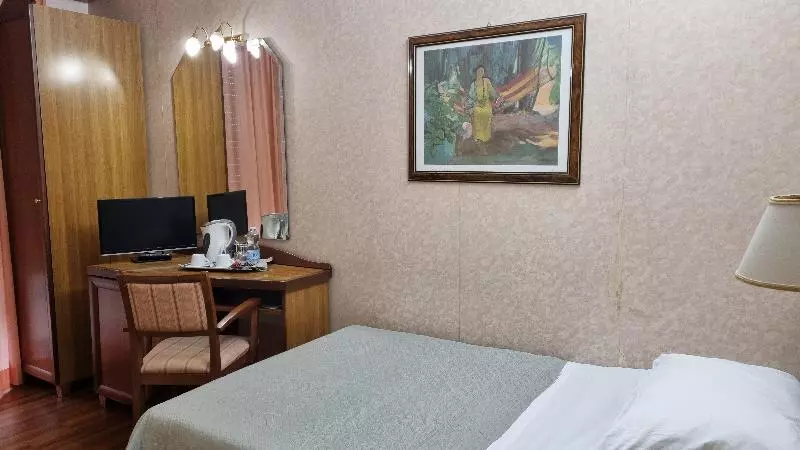 اتاق استاندارد یک نفره, Phi Hotel Ambra