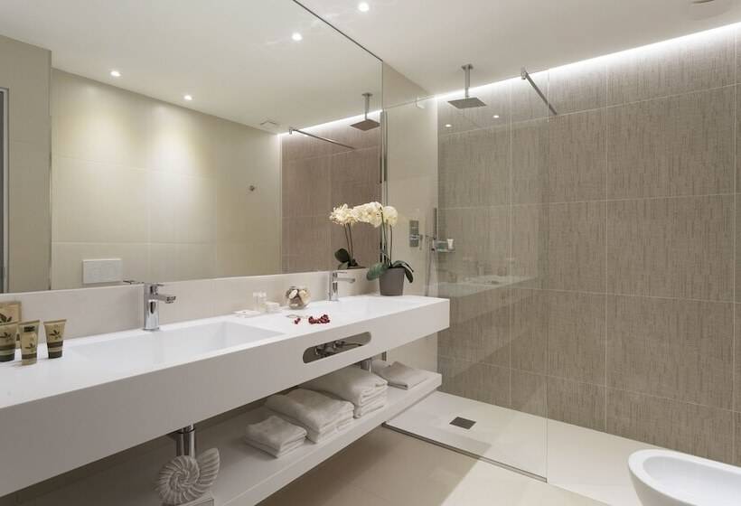 غرفة ديلوكس, Astoria Suite