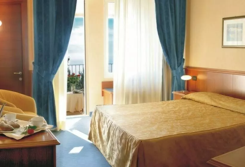 クラシックルーム, Bluebay Colle Della Trinità Perugia